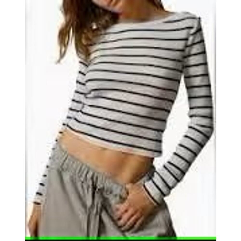 NWOT BDG Urban Outfitters Black White Ribbed Striped Crop Top Sz M Flawed